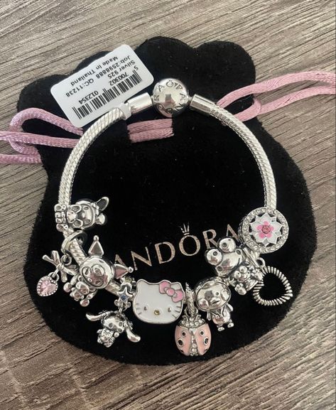 Hello Kitty Pandora, Pink Streetwear, Pandora Bracelet Charms Ideas, Girly Bracelets, Pandora Bracelet Designs, Hello Kitty Gifts, Pandora Armband, Hello Kitty Jewelry, Dream Bracelet