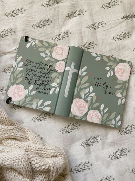 Bible Paintings Aesthetic, Decorating My Bible Cover, Cute Bible Covers Ideas, Pretty Bible Cover, Painting A Bible Cover, Bible Painting Cover Simple, Painting My Bible Cover, Bible Covers Painted, Bible Cover Decorations Ideas