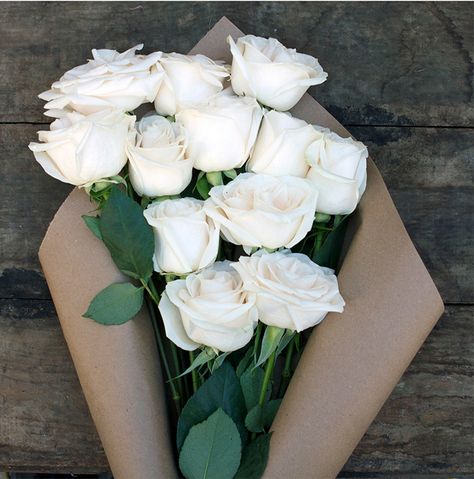 DIY Wedding Flowers from The Bouqs Co. Classy Bouquet, Birthday Flowers Bouquet, White Rose Flower, Birthday Roses, Planting Roses, Diy Wedding Flowers, Trendy Flowers, Luxury Flowers, White Bouquet