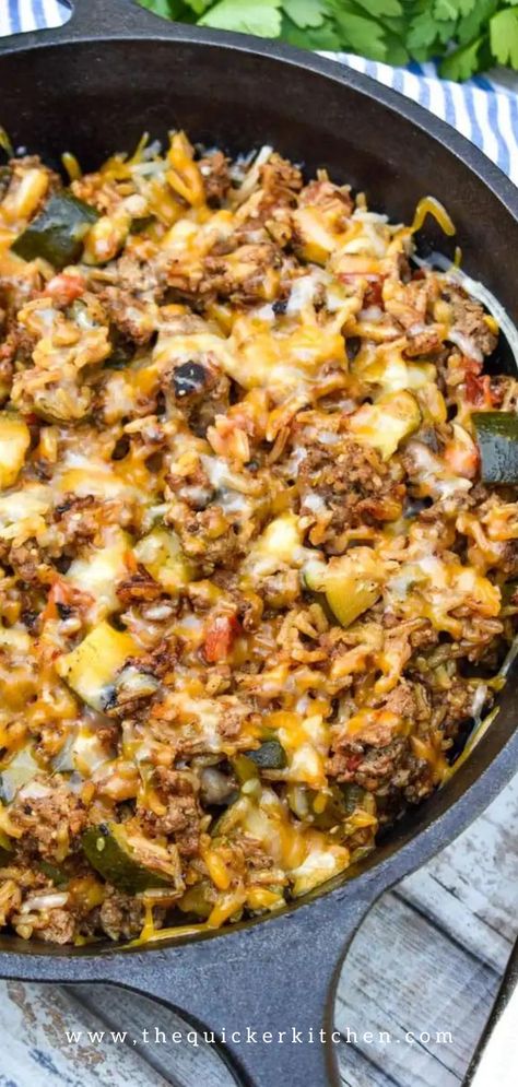 Healthy Supper With Ground Beef, Hamburger Zucchini Rice Skillet, Quick Healthy Dinner Ground Beef, One Pot Rice And Ground Beef, Ground Beef Zucchini Skillet Recipes, Ground Beef With Zucchini, Zucchini And Beef Skillet, Beef Zucchini Mushroom Recipes, Lean Casserole Recipes