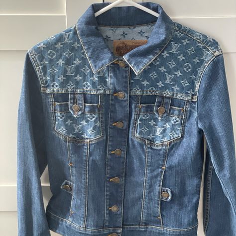 Authentic Louis Vuitton Denim Jacket Brand New, Never Worn Or Washed. Size 40 - Fits Size 4 To 6 95% Cotton / 5% Elastane Item Is Final Sale, No Returns. Louis Vuitton Jackets, Louis Vuitton Denim, Louis Vuitton Jacket, Upcycled Denim, Jacket Brands, Authentic Louis Vuitton, Jean Coat, Jean Jacket, Final Sale