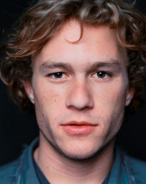 Famous People Who Died Young Heath Ledger Young, Heath Ledger Daughter, Him Photos, Health Ledger, Heath Legder, Celebrities Who Died, Carole Lombard, Australian Actors, Lauren Bacall