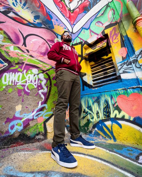 Grafitti Photoshoot Models, Graffiti Photography Portraits, Grafitti Portrait Photography, Graffiti Wall Photoshoot Men, Graffiti Photoshoot Ideas Men, Graffiti Wall Senior Pictures, Senior Picture Graffiti Wall, Graffiti Wall Photoshoot Ideas, Graffiti Portrait Photography