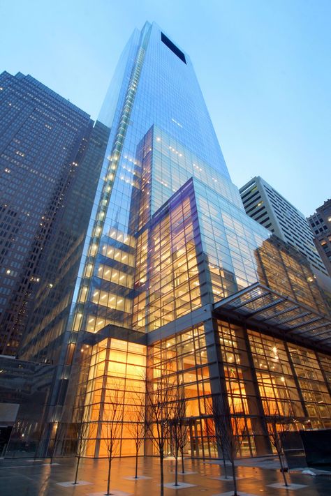 Apartment Building Architecture, Classic Apartment, Apartments Exterior, Architecture Classic, Modern Skyscrapers, Building Aesthetic, Central Park West, Glass Building, High Building