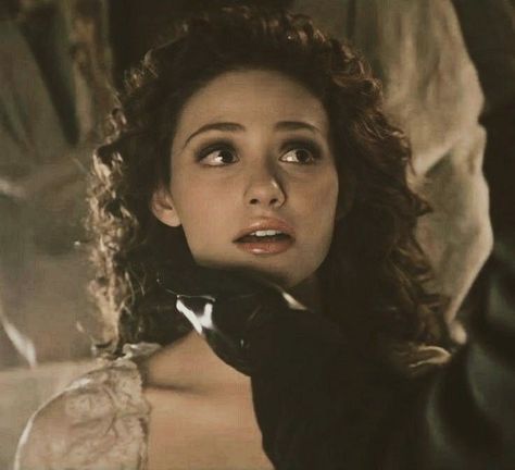 Christine Daae Makeup, Emmy Rossum Christine, Christine Daae Aesthetic, Gerard Butler Phantom, Phantom Of The Opera Aesthetic, Phantom Of The Opera 2004, Opera Aesthetic, Fantom Of The Opera, Walburga Black