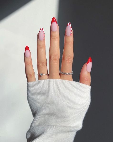 Xmas Nails, Candy Cane Nails, Christmas Gel Nails, Chistmas Nails, Red Christmas Nails, Christmas Nails Easy, Nagel Inspo, Christmas Nails Acrylic, Festival Nails