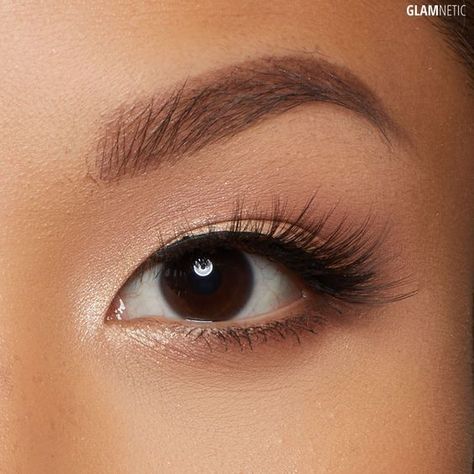 Quinceanera Makeup Natural, Simple Quince Makeup, Makeup For Asian Eyes, Makeup Beauty Hacks, Blue Eyes Make Up, Simple Eyeshadow Looks, Korean Make Up, Asian Wedding Makeup, Light Eye Makeup