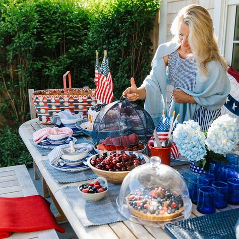 Our Bistro Placemats are the perfect size for an al fresco luncheon. Handwoven by our skilled weavers in our 51 Main Street weaving studio, our linen and cotton placemats are a wonderful accent to any table. Finished with a hemmed edge, available in three color ways.