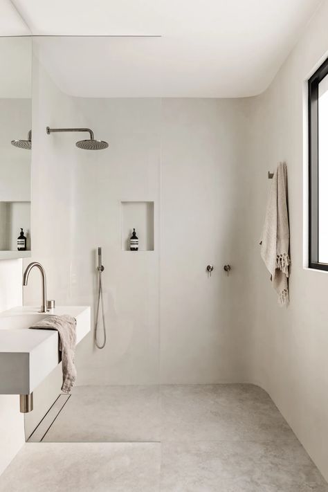 Polished Concrete Bathroom, Dekorere Bad, Concrete Bathroom, Master Ensuite, Interior Minimalista, Venetian Plaster, Bathroom Renos, Bathroom Style, House Bathroom