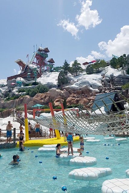 A Fun Summer Day at Disney's Blizzard Beach Water Park - I am a Honey Bee Blizzard Beach Disney, Disney Water Parks, Disney Blizzard Beach, Beach Disney, Typhoon Lagoon, Marbella Beach, Water Theme Park, Orlando Usa, Taman Air