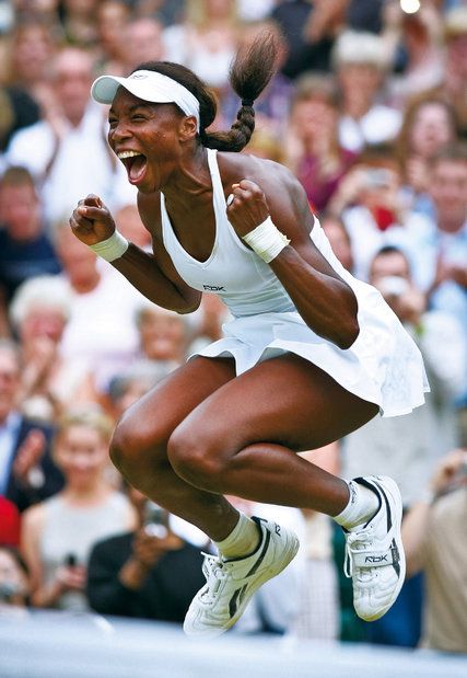 Serena And Venus Williams Aesthetic, Venus Williams Tennis, Paparazzi Aesthetic, Dodgeball Tournament, Serena Williams Body, Running Body, Soccer Usa, Serena Williams Tennis, Yoga Strong