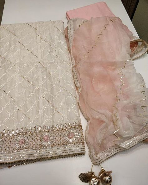 💕Presenting Stunning Hand Embroidered Chanderi Shirt with Gota Work 💕 Pure Chiffon Dupatta with Gota Work 💕Cotton Bottom Price… Handloom Suits, Pakistani Embroidery, Embroidered Salwar, Crystal Wedding Dress, Sewing Collars, Casual Suits, Pakistani Clothes, Lace Accessories, Punjabi Outfits