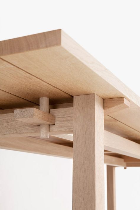 nikari brings traditional nordit cabinetmaking to stockholm furniture fair designboom Fine Woodworking Furniture, Diy Modern Furniture, Japanese Joinery, Hout Diy, Woodworking Plans Beginner, Japanese Furniture, Small Woodworking Projects, Easy Wood Projects, Oak Planks