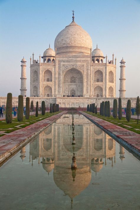 Famous Architecture Buildings, Pool Reflection, Planet Names, Landmarks Art, Famous Architecture, Brick Architecture, Famous Buildings, Ancient Buildings, Urban Architecture