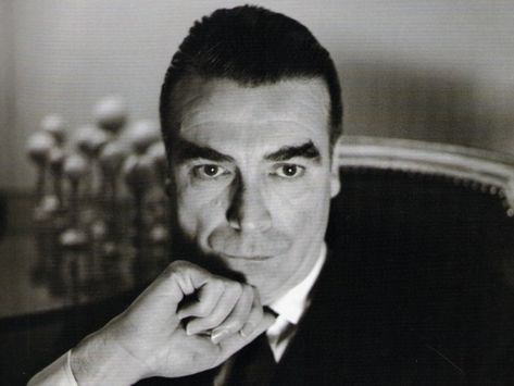 Cristóbal Balenciaga, diseñador de moda. - LOFF.IT Biografía, citas, frases. Ava Gardner, Haute Couture, Cristobal Balenciaga, Balenciaga Fashion, Mia Wasikowska, Mary Quant, Fashion Designers Famous, Cristóbal Balenciaga, Simply Fashion