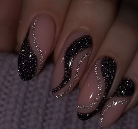 Cute Black Sparkly Nails, Black With Silver Sparkle Nails, Black And Silver Design Nails, Black And Silver Almond Nails Designs, Black Nails With Glitter Almond, Nails Black And Sparkle, Black And Sparkle Nails Almond, Black Nail Designs Sparkle, Silver Glitter And Black Nails