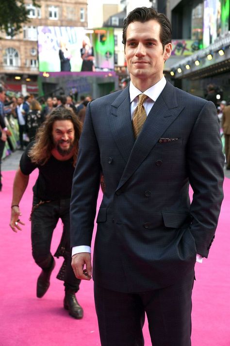 23 Times Jason Momoa Was The Coolest Guy On Instagram | Bored Panda Henry Cavill, American Actors, Jason Momoa, Superman Gifts, Sneak Attack, Sneaks Up, Dc Memes, Meme Template, Aquaman