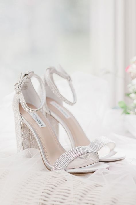 Wedding Heels Brides, Sparkly Wedding Heels, Wedding Day Shoes, Bride Heels, Sparkly Wedding Shoes, Bright Wedding Colors, Elegant Wedding Shoes, Rhinestone Wedding Shoes, Wedding Shoes Comfortable