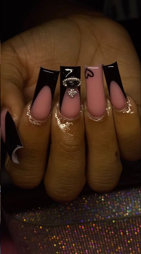 Nail Ideas Acrylic Black, Duck Shaped Nails, 18th Birthday Nails Ideas, Aesthetic Piercing, Acrylics Ideas, Ongles Bling Bling, Nba Artwork, Girly Acrylic, Nail Business