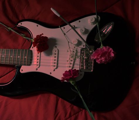 Flower Grunge Aesthetic, Ruby Color Aesthetic, Red Girl Aesthetic Dark, B D S M Aesthetic, Red Ruby Aesthetic, Dark Rock Aesthetic, Dhampir Aesthetic, Aesthetic Guitar Photos, Dark Red Roses Aesthetic