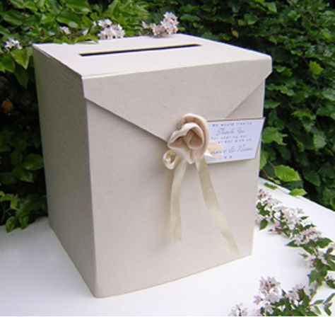 wanna make my own but in white with better decorations Wedding Gift Box Decorating Ideas, Wedding Envelope Box Ideas, Wedding Boxes For Cards, Wedding Box For Money, Wedding Money Box Ideas, Money Box Ideas, Box For Wedding Cards, Envelope Box Wedding, Wedding Card Box Ideas