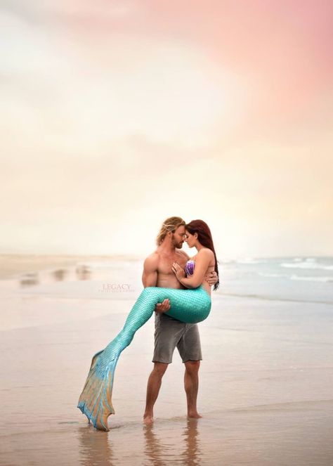 Vero Beach Mermaid Mermaid Romance, Mermaid In Love, Mermaid Photo Shoot, Mermaid Pose, Beach Mermaid, Mermaid Photography, Mermaid Images, Inspiring Others, Fantasy Mermaids