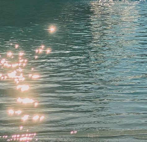 Florida Water Aesthetic, Light Reflecting On Water, Sunny Weather Aesthetic, Feather Aesthetic, Sun On Water, Sunny Day Aesthetic, Sunlight On Water, Sparkly Water, Light On Water