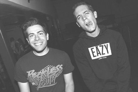 Hoodie Allen and G Eazy. The two most talented and most gorgeous and most whitest men in the rap game Los Angeles, Colson Baker, Hoodie Allen, G Eazy, Band Stuff, Fire Fits, Teen Vogue, Attractive People, State Of Mind