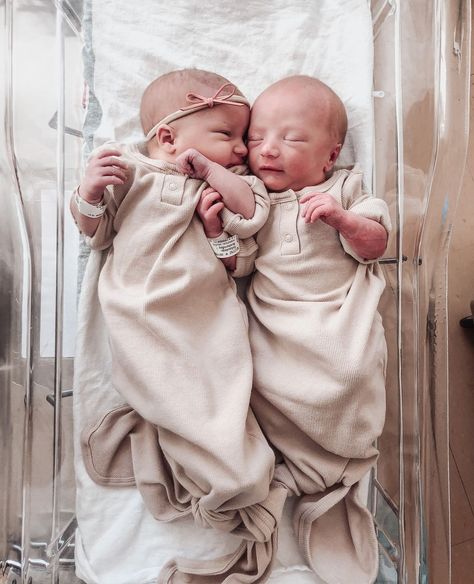 Pandas, Newborn Twins Hospital, Newborn Hospital Pictures, Baby Hospital Pictures, Newborn Twins Photography, Bestie Stuff, Hospital Photos Newborn, Twin Pictures, Twin Photography