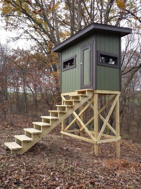 If you're an avid hunter, check out our 20 different DIY deer stand plans. Some come with detailed plans while others are just for inspiration. Diy Deer Stand, Tripod Deer Stand, Deer Stand Windows, Deer Blind Plans, Deer Hunting Stands, Hunting Shack, Deer Stand Plans, Shooting House, Hunting Stands