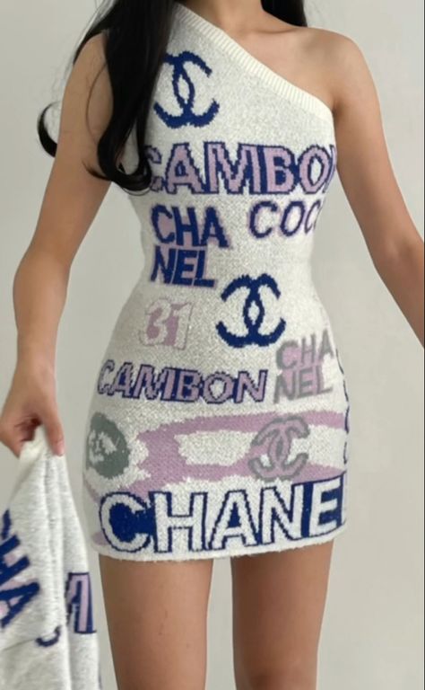 #offdutymodel #chanel #bodycondresses Chanel Crop Top Outfit, Chanel Aesthetic Clothes, Chanel Outfit 2023, Chanel Iconic Dress, Aesthetic Chanel Outfits, Chanel Sportswear, White Chanel Outfit, Chanel Dress Aesthetic, Chanel Clothes Aesthetic