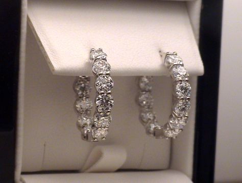 Diamond Hoop Earrings Diamond Earrings Hoops Small, Luxury Earrings Diamond, Earings Diamonds Studs, Small Diamond Rings, Plain Silver Rings, Beautiful Diamond Earrings, Diamond Earrings Design, Wedding Earring, Platinum Earrings
