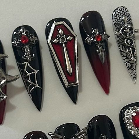 GlamGoth Nails on Instagram: "NOT AVAILABLE 🖤❤️  #nails #pressons #pressonnails #pressonsforsale #pressonnailsforsale #longnails #blacknails #rednails #chromenails #nailart #nailaddict #nailaddiction #victoriangothic #victoriangothicnails #gothnails #gothicnails #nailsofinstagram #nailsofig #nailsnailsnails #goth #gothic #gothaesthetic #gothicaesthetic #lacenails #nailsart #glamgoth #glamgothnails" Trad Goth Nails, Gothic Nail Art Short, Visual Kei Nails, Goth Nails Long, Goth Coffin Nails, Nail Designs Goth, Goth Stiletto Nails, Dark Goth Nails, Goth Black Nails