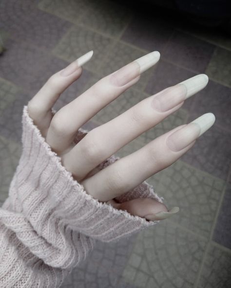 Just Girly Things, Long Natural Nails, The Cardigans, Beauty Goals, Pretty Hands, Cat Kuku, Healthy Nails, Dream Nails, Natural Nails