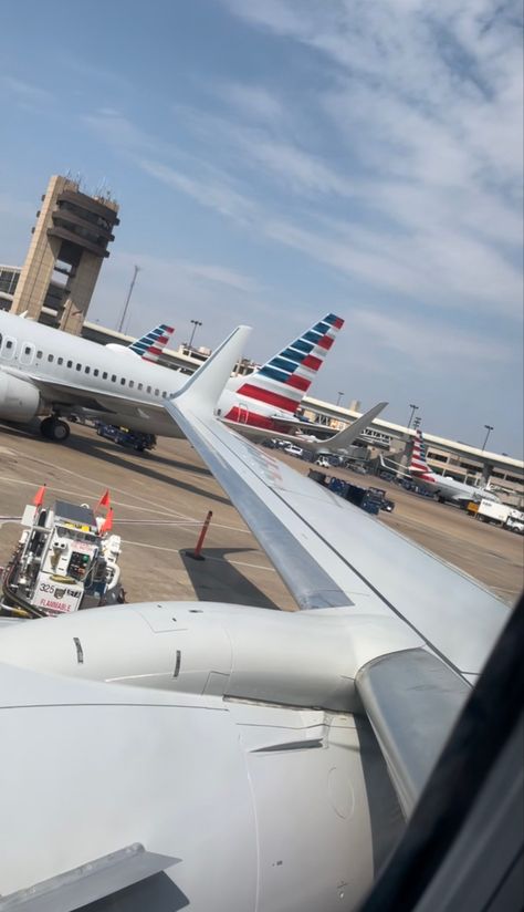 Picture of American Airlines airplanes at DFW airport Just Landed Airport, In Plane Pictures, Pictures At The Airport, Flight Pictures Travel, America Airport, Travel Photography Airport, Flight Pictures, Flight Pics, Airplane Images