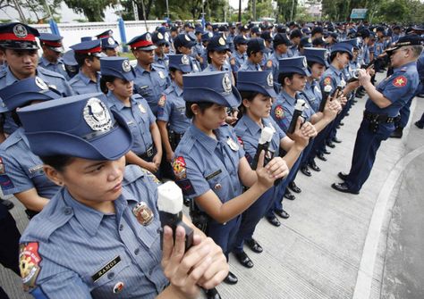 Police Pictures Philippines, Police Woman Uniform In Philippines, Ronaldo Statue, Police Photo, Female Police, Police Woman, London In December, Philippine Women, Female Police Officers