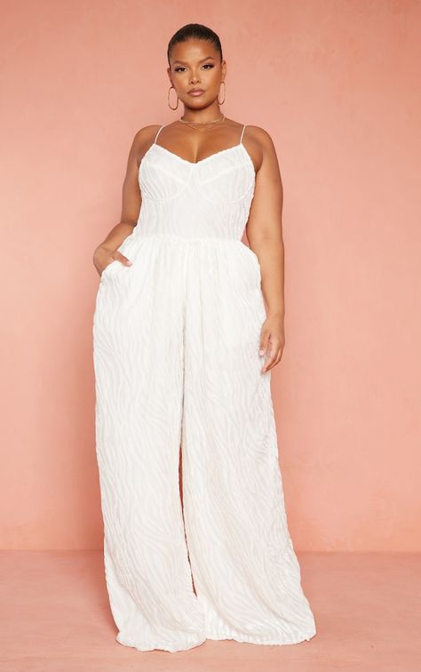 White Jumpsuit Bride, White Wedding Jumpsuit Plus Size, Second Dress For Bride Reception Plus Size, Fully White Outfits, Plus Size Hen Do Outfit, Plus Size Reception Outfit, Plus Size Ibiza Outfits, All White Outfit Black Women Plus Size, Plus Size Bridal Shower Outfit For Bride