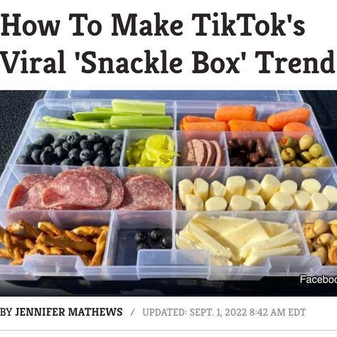 Tackle Box Food Ideas, Snackle Box Healthy, Keto Snackle Box Ideas, Shackle Box Ideas, Snacklebox Charcuterie, Tacklebox Snacks, Tackle Box Snacks, Boat Appetizers, Snackle Box Ideas For Adults