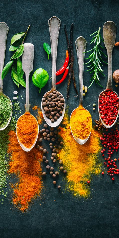 Essen, Types Of Spices, Spice Image, Spices Photography, Indian Food Photography, Dark Food Photography, Food Photography Inspiration, Fruit Vegetables, Spices And Herbs