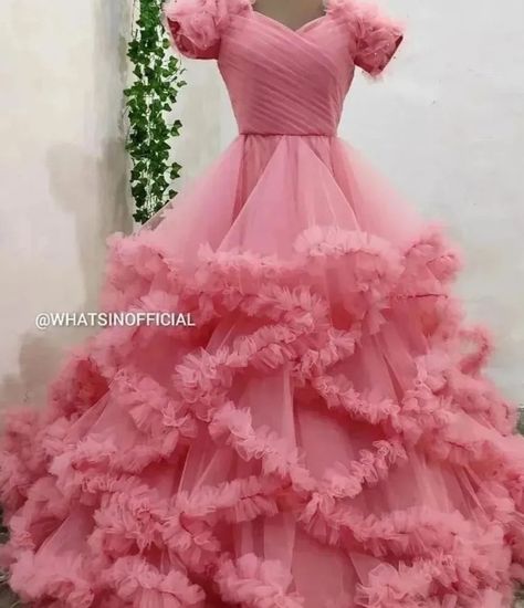 New Gown Designs 2023 Latest, Maternity Frocks For Photoshoot, Long Frocks For Pre Wedding Shoot, Net Long Frocks Indian Designer Dresses, Net Gown Designs Western, Net Long Frocks, Net Gown Designs Latest, Gown Reference, Barbie Frocks