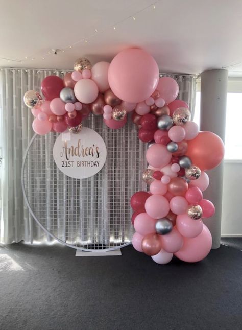 21st Birthday Photo Wall Backdrop Ideas, 21st Photo Wall, 18th Birthday Photo Backdrop, 21st Birthday Photo Wall, 21st Photo Board Ideas, Classy 21st Birthday Ideas, Birthday Photo Wall, Classy 21st Birthday, 18th Ideas