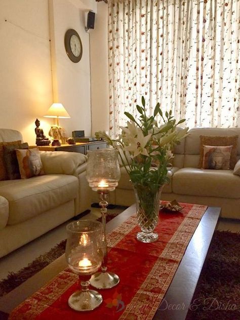 Indian Living Room decor Informal Living Room, Indian Living Room Ideas, Indian Living Room Decor, Indian Living Room, Indian Room Decor, Drawing Room Decor, India Home Decor, Indian Living Rooms, Indian Home Interior