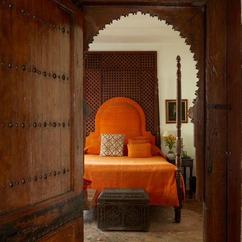 Red Moroccan Bedroom, Tangier, Marrakech, Style Marocain, Moroccan Lighting, Moroccan Interiors, Tennessee Williams, English Furniture, White Walls