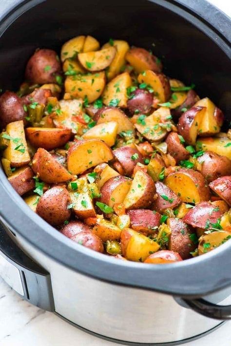 Crockpot Sausage And Potatoes, Potato Recipes Crockpot, Top Dinner Recipes, Potato Breakfast Recipes, Sausage Recipes For Dinner, Menu Sarapan Sehat, Breakfast Crockpot Recipes, Best Crockpot Recipes, Diner Recept