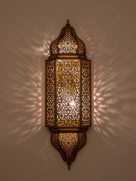 Dekorasi Maroko, Man Cave Lighting, Wall Light Fittings, Wall Light Shades, Arsitektur Masjid, Moroccan Wall, Wall Candle, Moroccan Lighting, Cabin Lighting