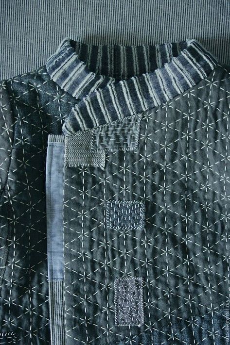 Japanese Boro, Sashiko Stitching, Boro Stitching, Diy Summer Clothes, Sashiko Pattern, Textil Design, Japanese Quilts, Sashiko Embroidery, Visible Mending