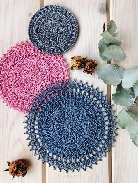 20 Modern (and Free!) Crochet Patterns You Can Download Today Modern Haken, Free Embroidery Patterns Machine, Free Crochet Doily Patterns, Modern Crochet Patterns, Crochet Mandala Pattern, Crochet Gratis, Crochet Doily Patterns, Crochet Mandala, Modern Crochet