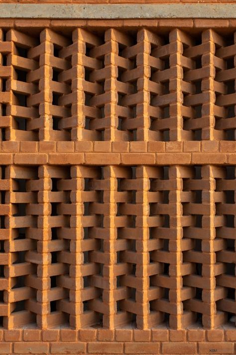 Brick Building Design, Laurie Baker Brick Jali, Brick Work Ideas, Lattice Brick Wall, Jaali Wall Design, Hollow Brick Wall Design, Brick Facade Design Architecture, Brick Buildings Architecture, Brick Masonry Design