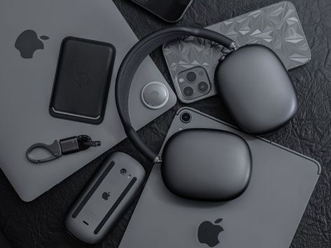 All Apple Products Aesthetic Black, Black Apple Products Aesthetic, Apple Set Up, Aesthetic Apple Products, Apple Products Aesthetic Black, Apple Devices Aesthetic, Apple Asethic, Apple Aesthetic Products, All Apple Products Aesthetic