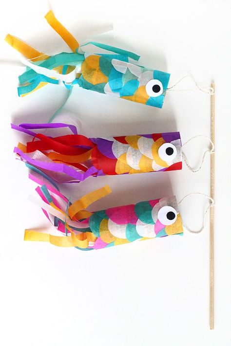 Koinobori (Japanese Flying Carp) DIY from Squirrelly Minds Ideas Paper, Paper Towel Roll Crafts, Toilet Paper Roll Crafts, Paper Roll Crafts, Crafts Paper, Crafty Kids, Japanese Crafts, Camping Crafts, Paper Crafts For Kids